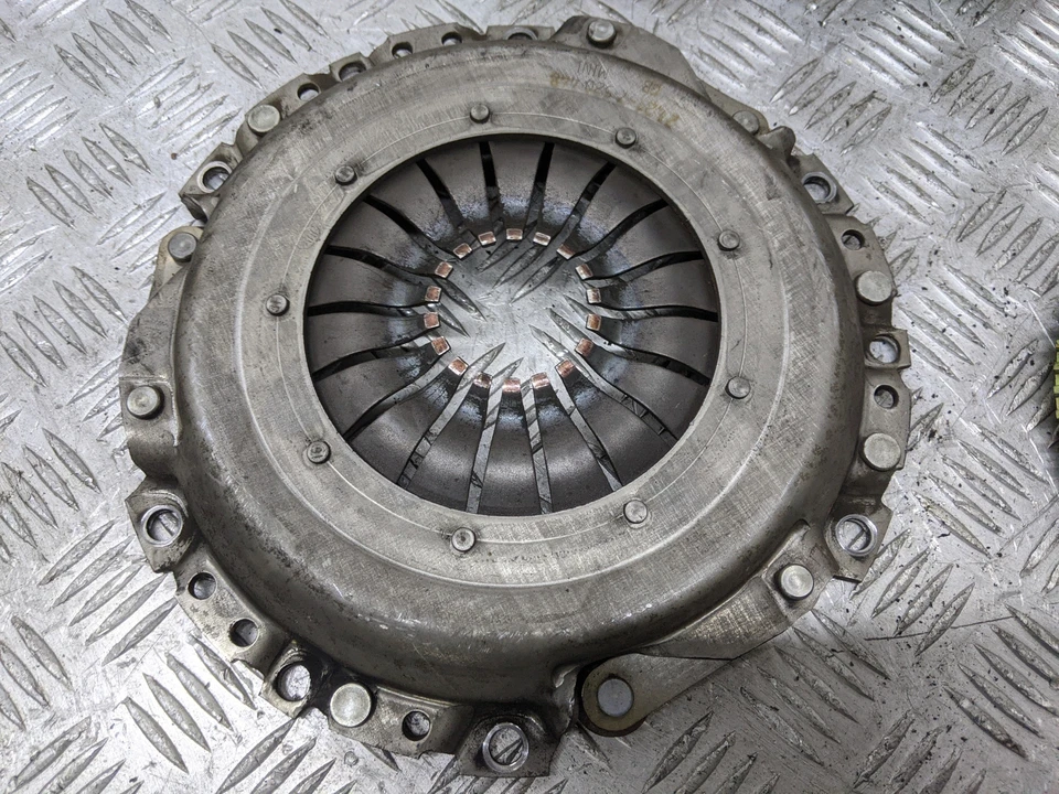 MINI ONE COOPER R50 (R53?) Volante y placa de presión 2003 Foto 4 de 4