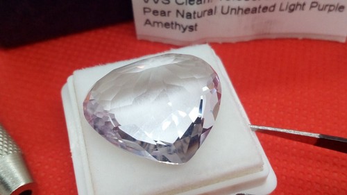 Enorme Amatista púrpura clara limpia VVS 18.85 Cts - Imagen 8 de 11