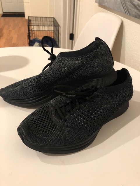 nike flyknit womens black