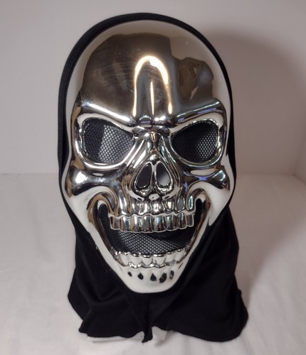 Máscara de Halloween calavera sonriente plateada con capucha negra disfraz de plástico brillante  - Imagen 1 de 5