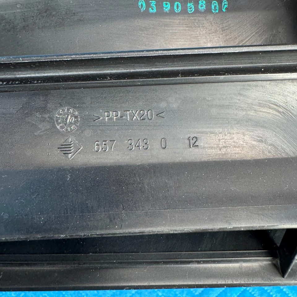 BMW 325i E90 2006-2011 guía de conductos de aire OEM 13717541738 Foto 3 de 4