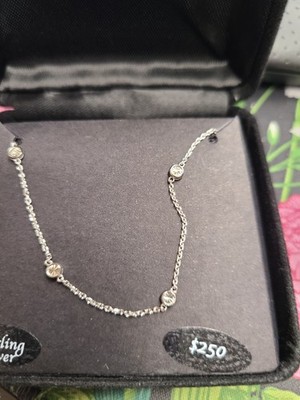 Diamant Lünette Halskette (1/10 ct. T.w.) in Sterling Silber