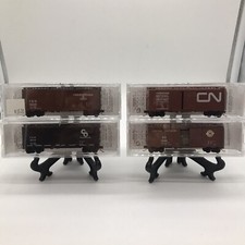 N SCALE MICRO-TRAINS 40' BOX CAR WITH SLIDING DOOR LOT OF 4 New In Box.
