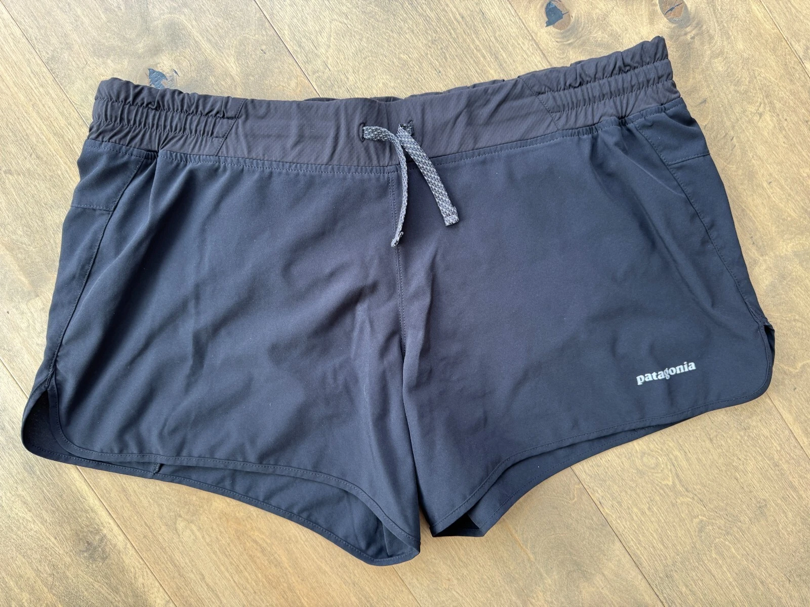Patagonia 57622 Nine Trails Shorts 4” Lined Black Running Women's Size Large