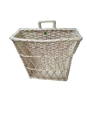 VTG White Wicker magazine rack/ storage container. - Image 1 of 4