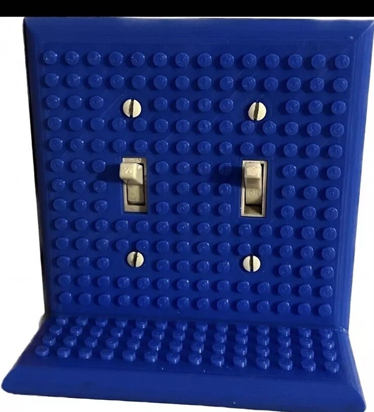 Placa de interruptor de luz Lego com mini prateleira. Interruptor de duas gangues. Feito nos EUA! - Imagem 3 de 3