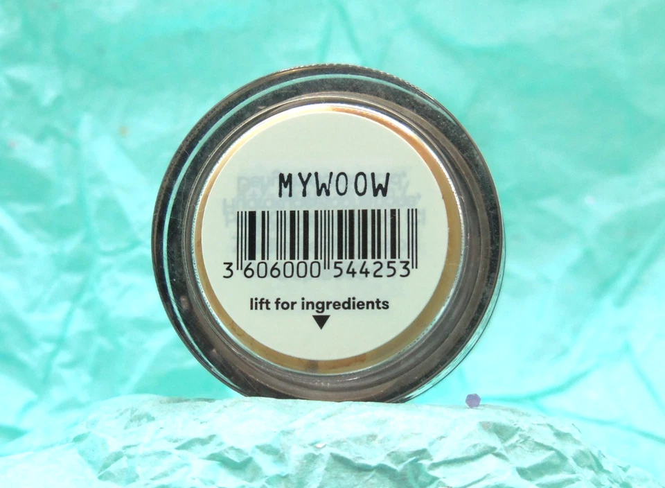 Dermablend Illuminating Translucent Banana Powder 1g DELUXE SAMPLE WITHOUT BOX - Image 4 of 4