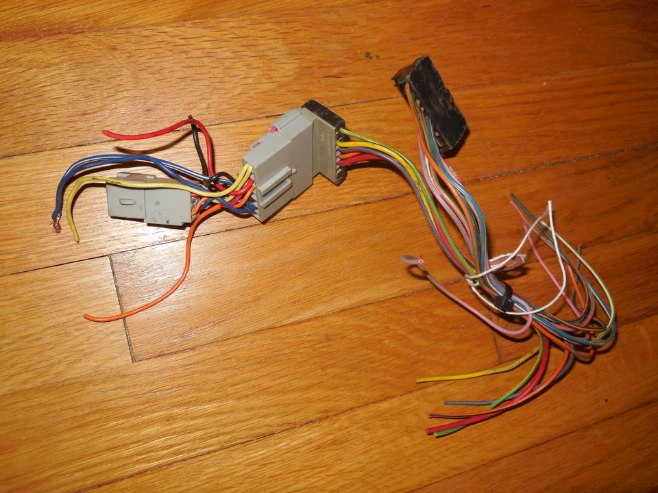 Used Original 1987-1993 Ford Mustang Dash Radio Wiring Harness Repair Pigtail - Image 3 of 3