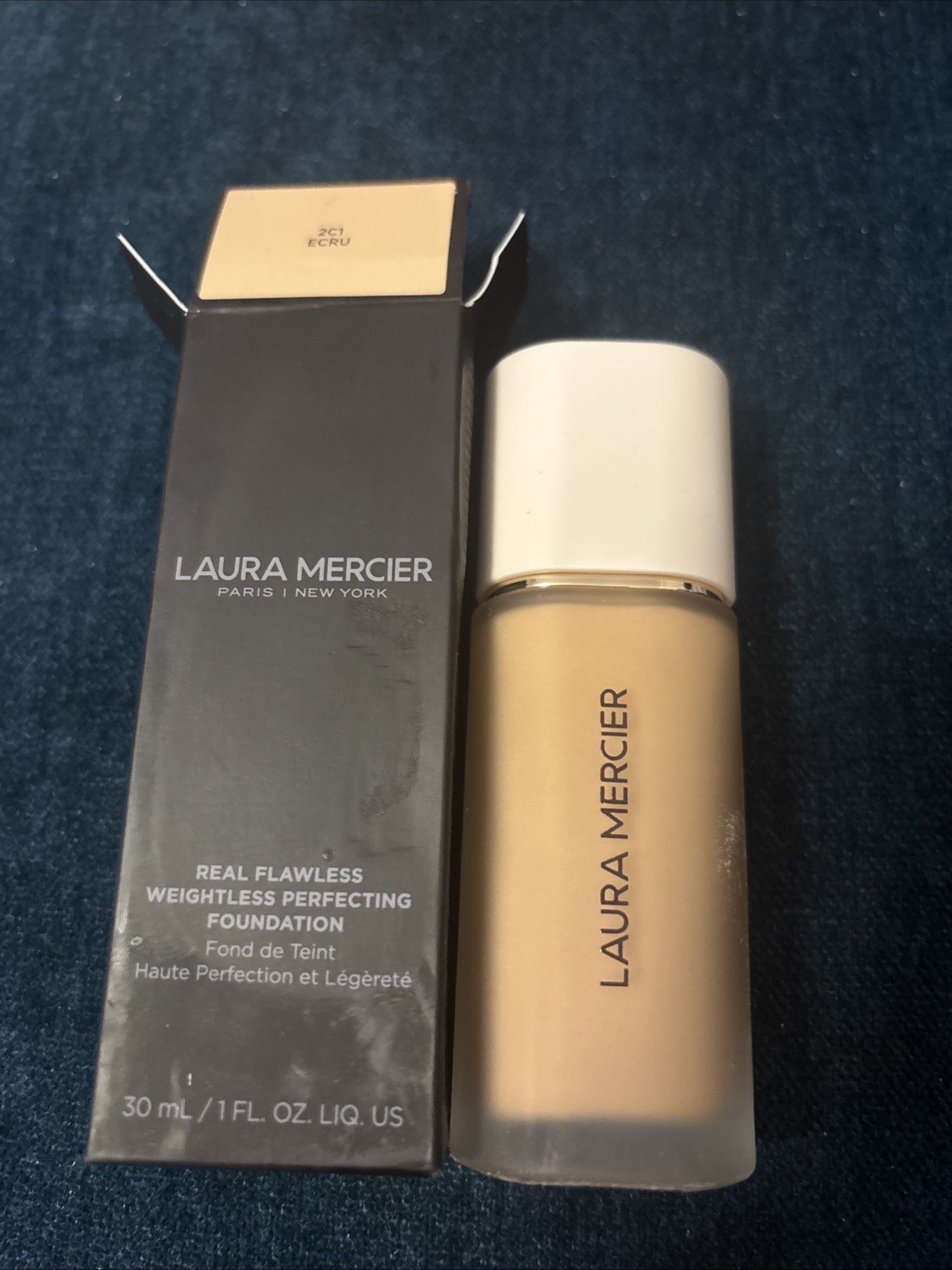 Laura Mercier real flawless foundation 2C1 ECRU 30ml