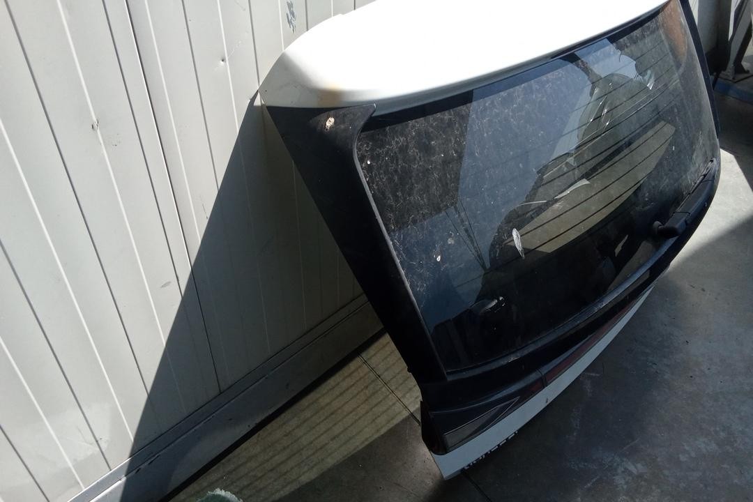 PORTELLONE POSTERIORE PER HYUNDAI i20 Serie (20>)