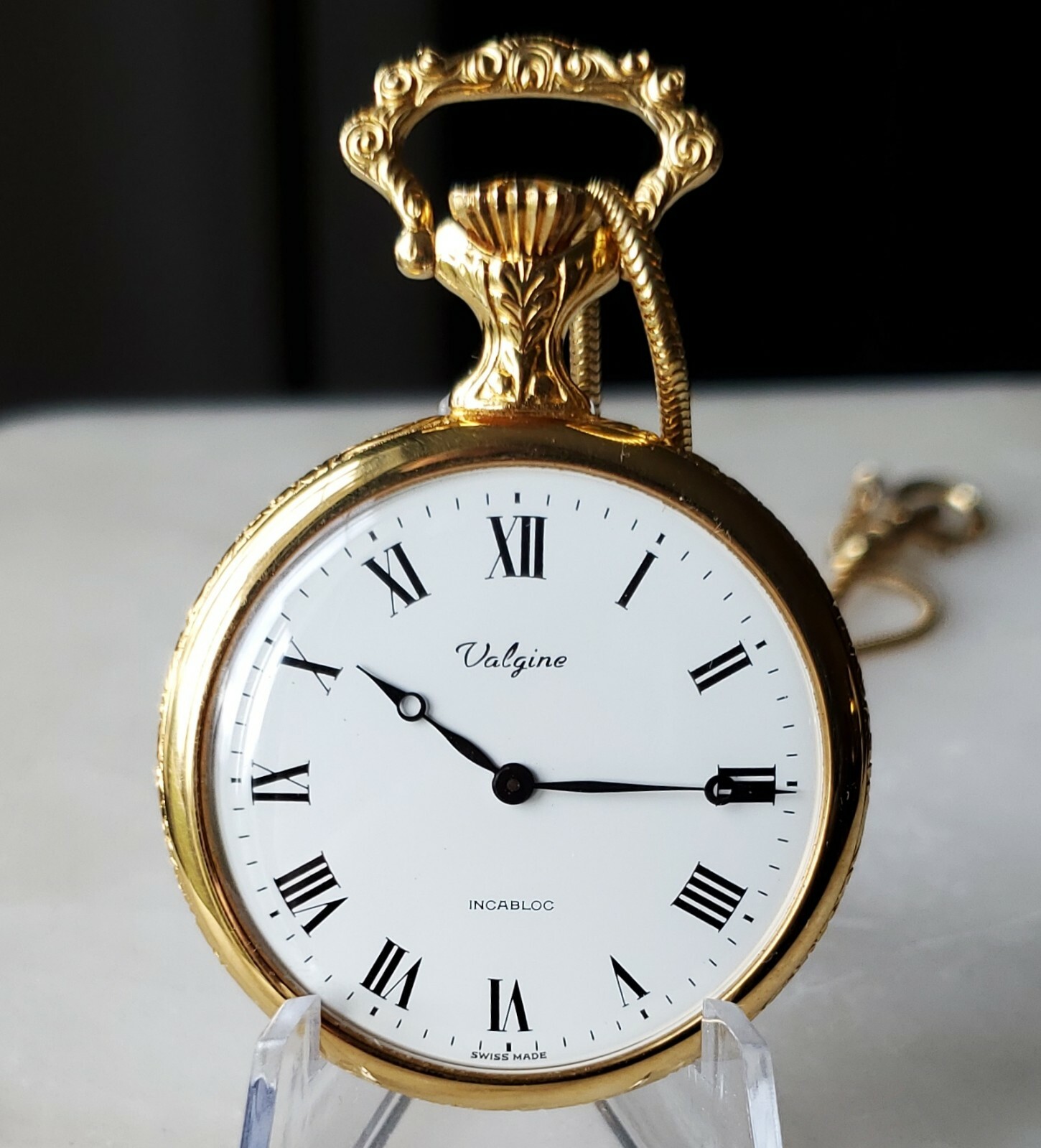 1960s VALGINE Incabloc Swiss Fancy 17J POCKET WATCH TICKS Porcelain