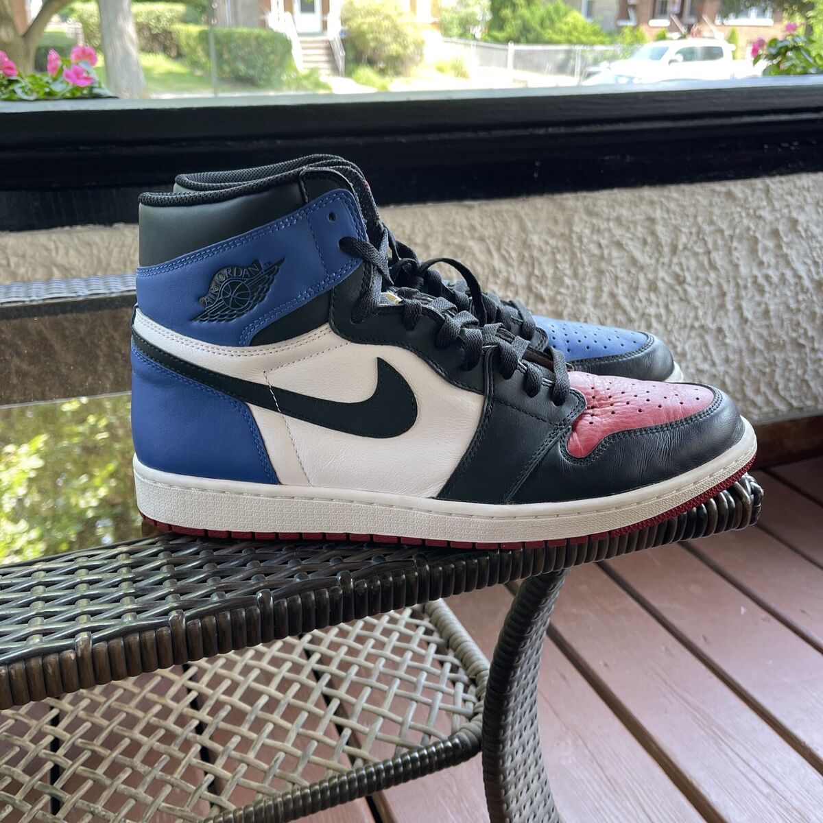 Nike Air Jordan 1 “Top 3” (555088–026) Patent 1 2 3 4 5 6 7 Nike Air Jordan 1 “Top 3” (555088–026) Patent 1 2 3 4 5 6 7