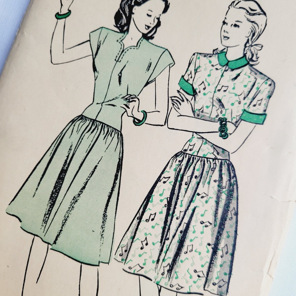 Butterick 3841 Vintage 40s Dress Pattern FF Bust 32