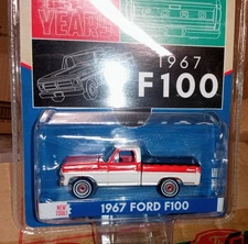 1:64 GREENLIGHT 1967 FORD F-100 RED & WHITE 100 YEARS With Bed Cover 29862