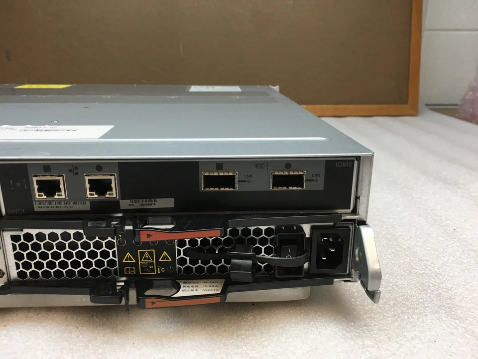 NetApp NAJ-1001 DS2246 24-Bay Storage Expansion Array w/2 IOM6 Controllers 2xPSU - Image 3 of 4