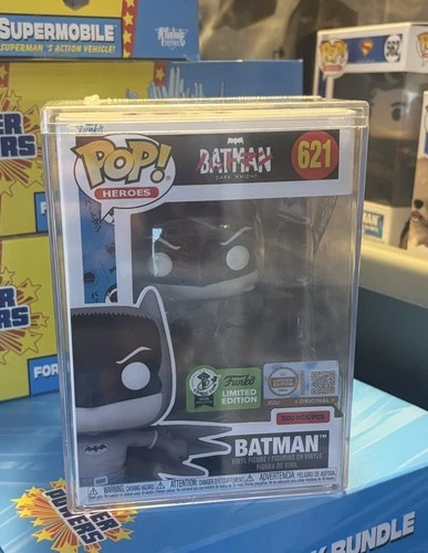 Funko Pop! Batman Black & White LE 500 ECCC 2026 Con Sticker