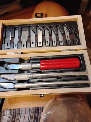 VINTAGE X-ACTO 3 KNIFE & 13 Blades WOOD CARVING SET IN Fitted WOOD BOX COMPLETE