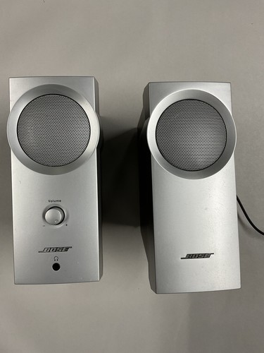 Bose Companion 2 Multimedia Desktop Computer Speakers Silver + Power Adaptor - Picture 3 of 5