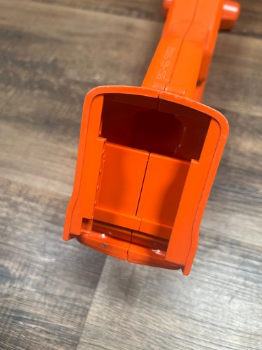Black & Decker LST 201 Cordless 20V Trimmer Part Upper Handle Housing ONLY - Picture 9 of 10