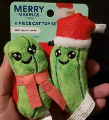 Merry Makings PETCO 2 Piece Cat Toy Set W/Catnip SANTA PICKLE/MRS. PICKLE
