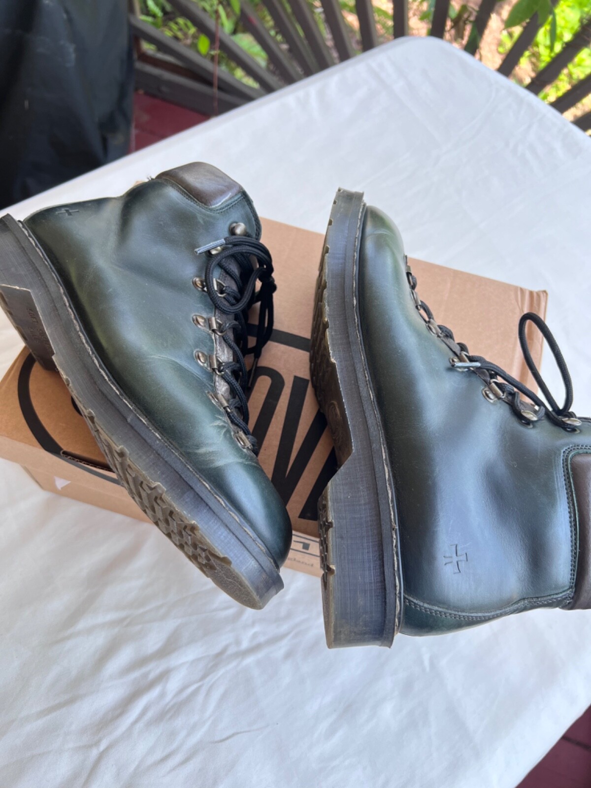 Solovair X Noah hiking boots in green leather, excell… Gem