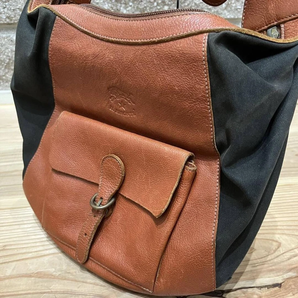 Bolso Bandolera IL BISONTE Media Luna Cuero Lona Color Marrón USADO Foto 3 de 4
