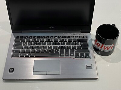 14インチ U745/M Core I5 8GB SSD256GB Win11 14インチ U745/M Core I5 8GB SSD256GB Win11