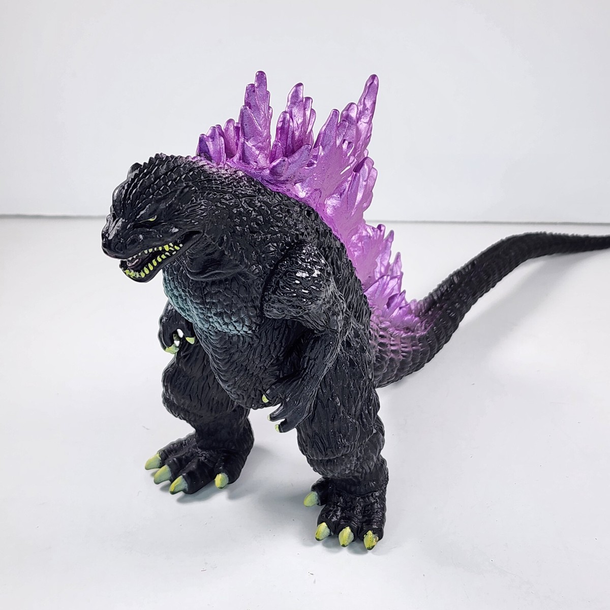 Godzilla Action Figure Purple Spikes Fin King of the Monsters Toy