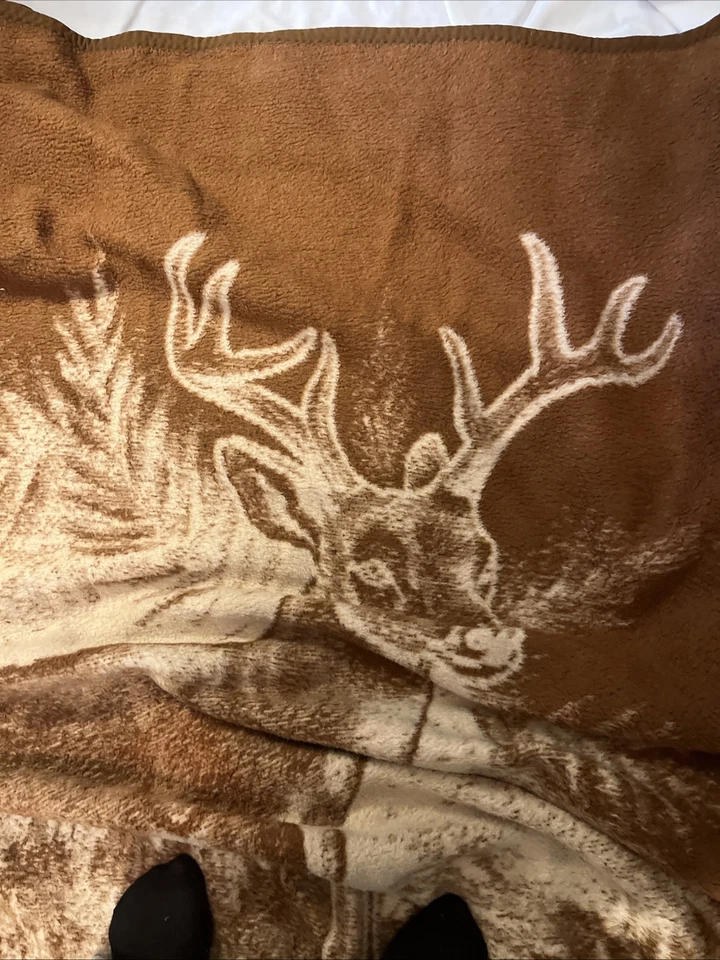 Manta Reversible De Colección Mora Son De Abrigo Ciervo Buck Hecha en España 60"x 74” Foto 4 de 4