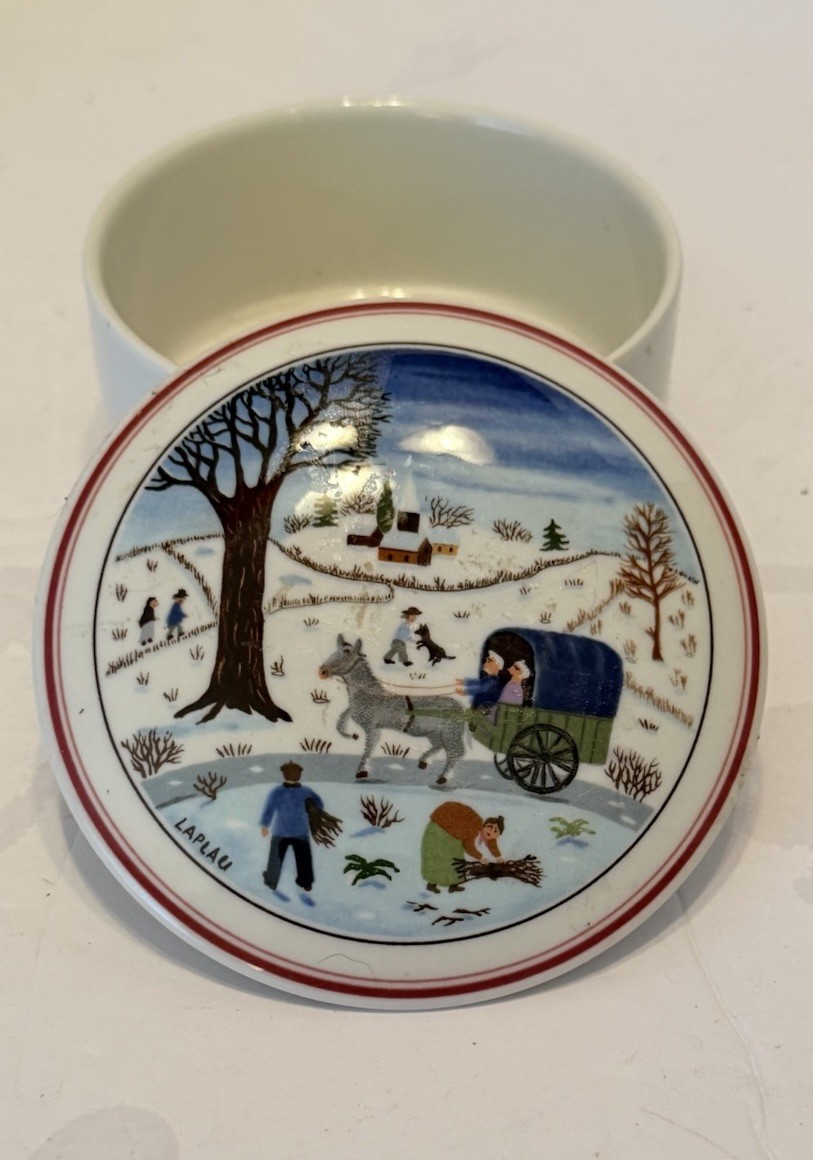Villeroy Boch Naif Candy Dish Christmas Porcelain Box Round Bowl  Luxembourg 4”