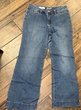 Wrangler Women's Flare Jeans in Classic Blue