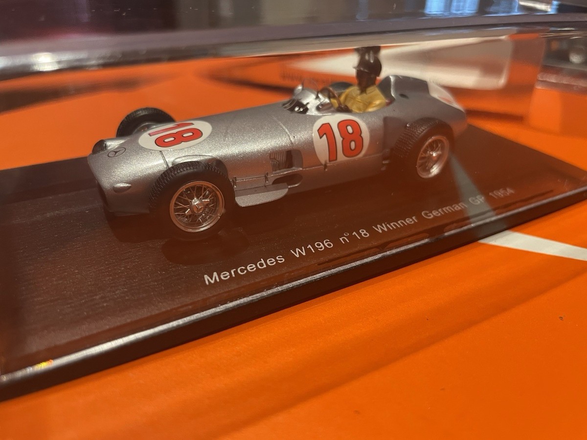 Miniature Spark 1/43 Mercedes W196 N°18 - Fangio Vainqueur GP France 1954