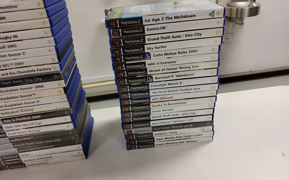 110 x FAULTY PS2 Games Joblot - TLOTR GTA WWE Spiderman Crash 23  - Image 3 of 4