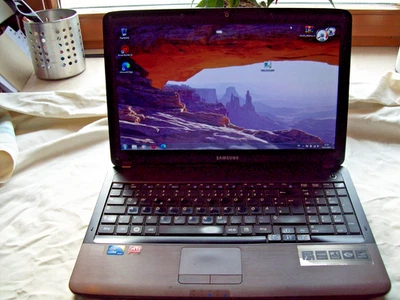 Samsung NP-R540 JS02DE , Intel Core i3-350M, 2266 MHz, HD 160GB, 4GB DDR3, ATI - Bild 1 von 4
