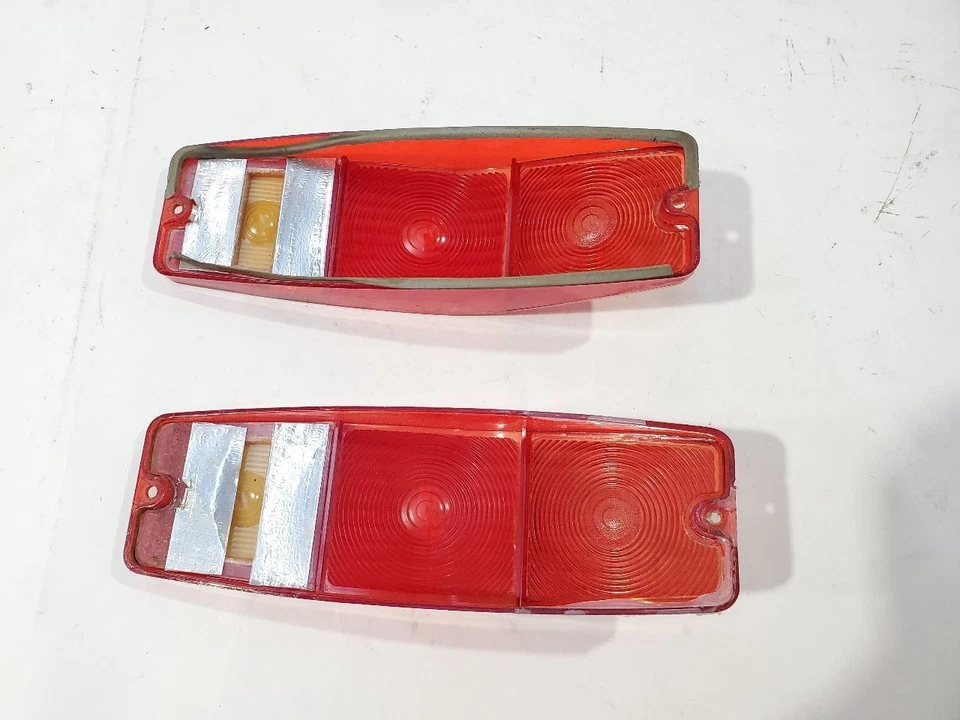 1984 1985 1987 1988 1989 1990 1991 年吉普 Grand Wagoneer 原始设备制造商一对尾灯  — 第 3/4 张图片