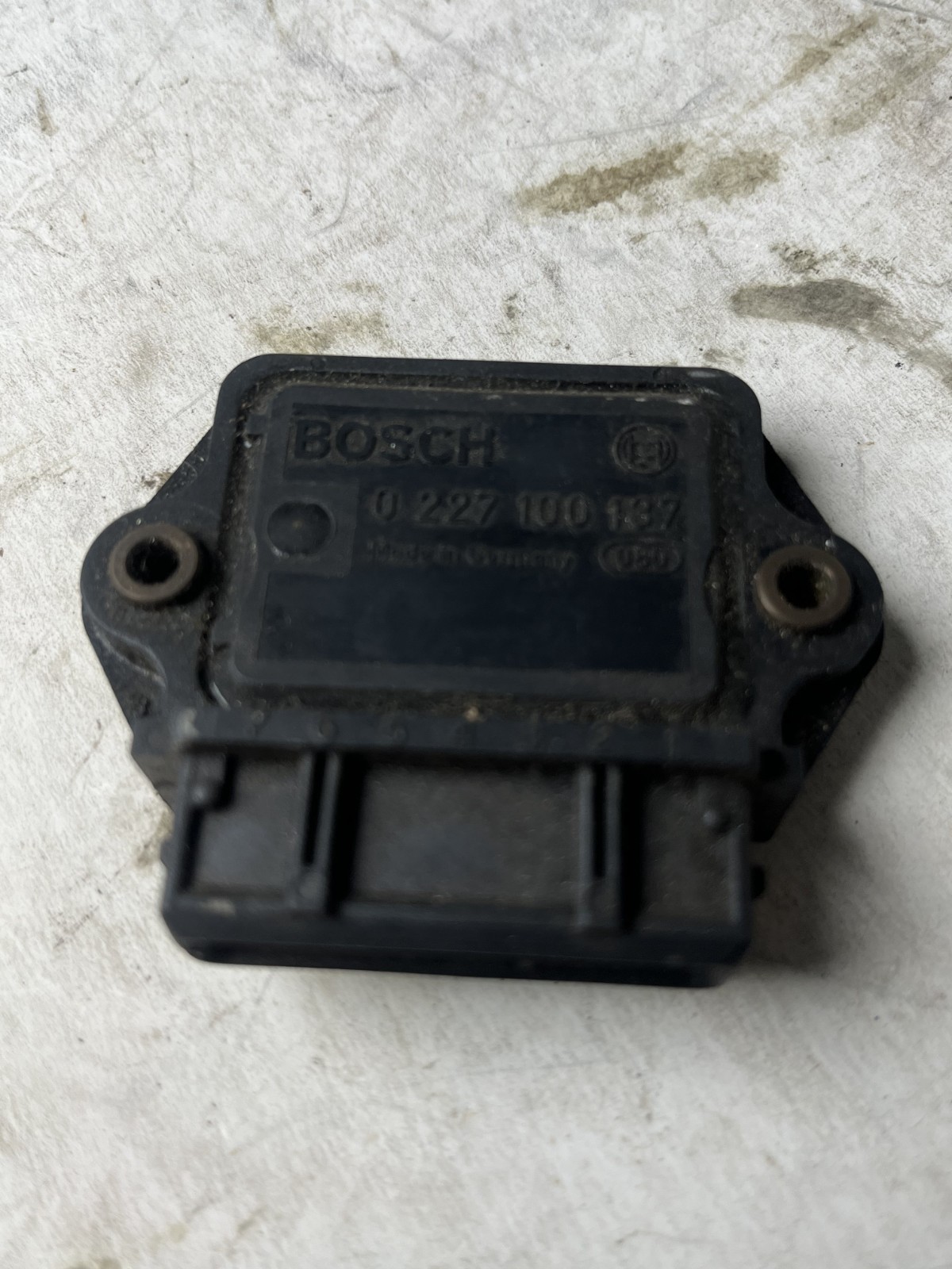 USED VW Spark Control Module Ignition 0 227 100 137 /B5.53