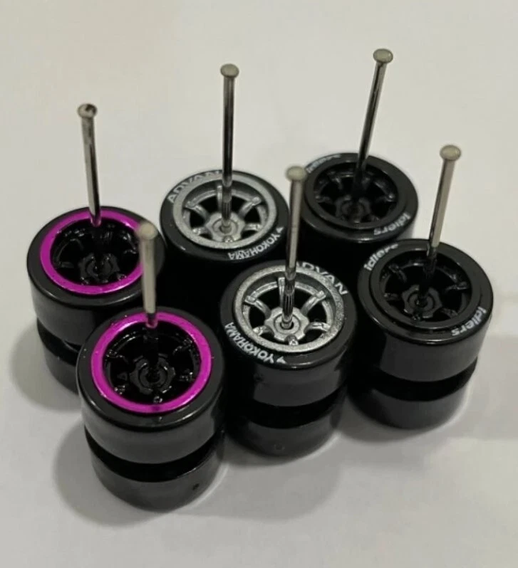 Neumáticos de plástico CS18 1:64 serie Comold - aptos para Hot Wheels Matchbox diecast - juego de 18 Foto 2 de 4