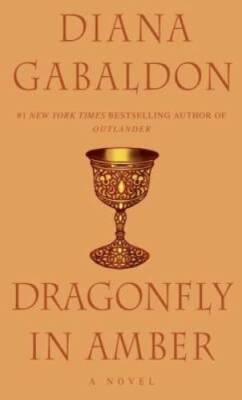 Dragonfly in Amber: A Novel (Outlander) - Mass Market Paperback - GOOD