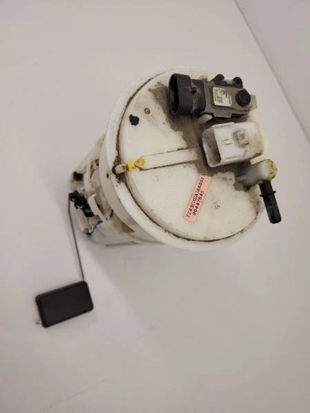 2006 07 2008 CHEVROLET AVEO 1.6L Fuel Pump Assembly 96447645 Foto 2 de 4