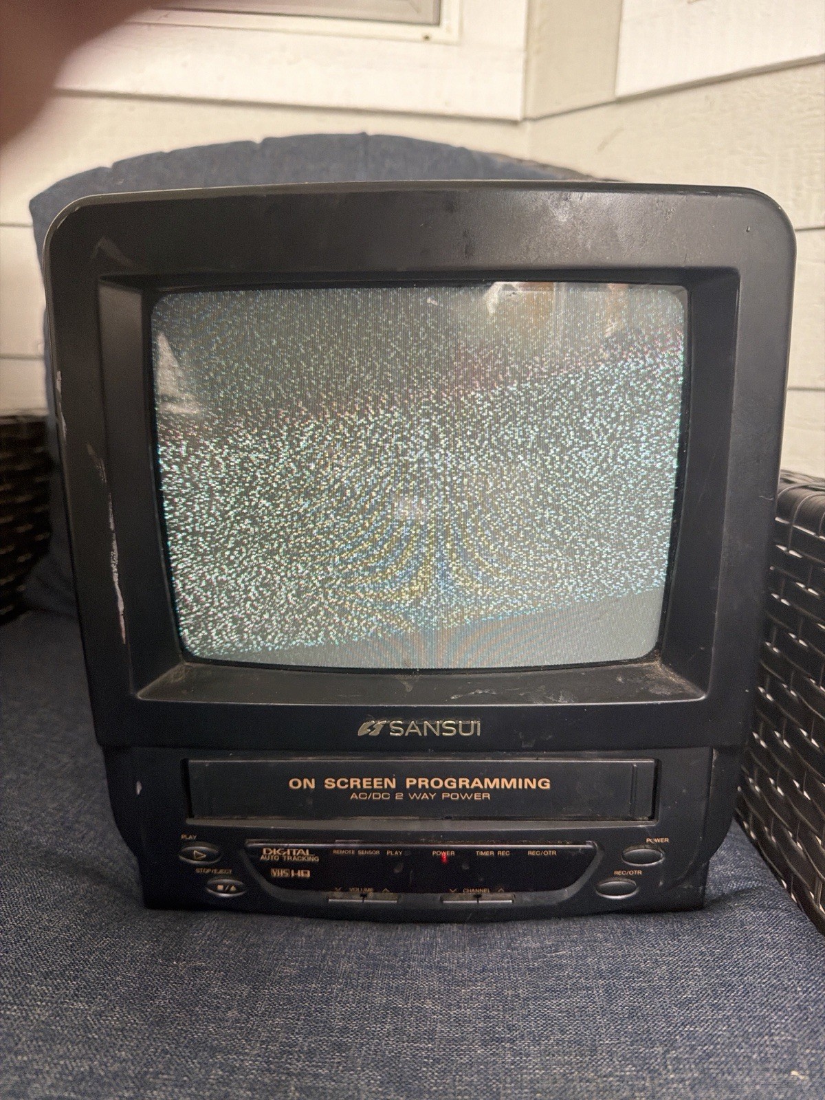 Sansui Portable TV VCR Combo CRT Vintage AC/DC Powers On VHS Not Working