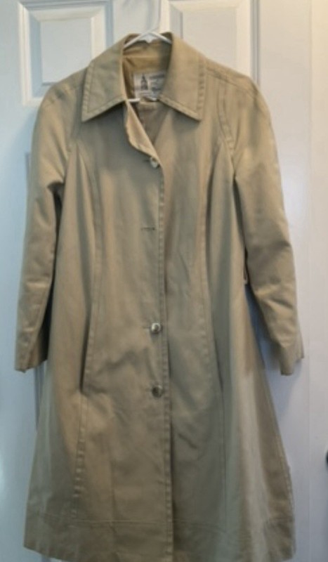 Vintage  London Fog Original Trench Coat Maincoats Size 12 Raincoat AS IS
