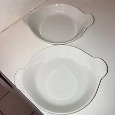 Set Of Two Vintage Hall China Co Model 434 Ovenproof Baking/Serving Bowls