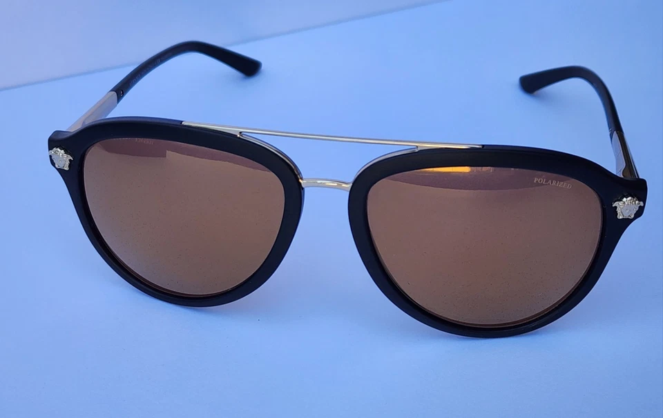 Gafas de sol Versace Aviator VE4341 marco negro y dorado Foto 4 de 4