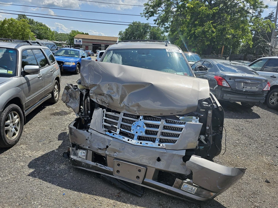 ABS MODULE CADILLAC ESCALADE 09 10 11 12 13 14 - Image 2 of 4