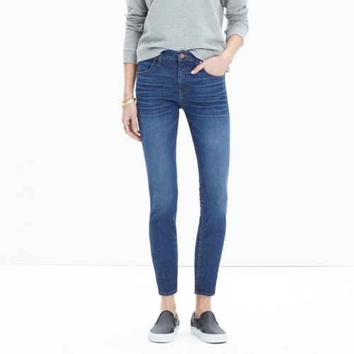High Rise Skinny Skinny Crop Jeans in 