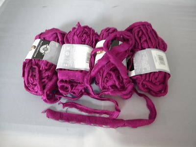 4 Skeins Loops & Threads Flaunt Ruffle Scarf Yarn  Fuchsia   #7