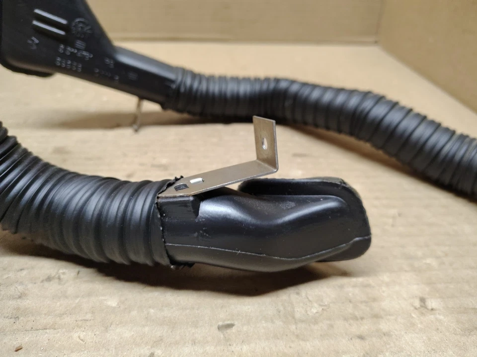 1994-97 Dodge Ram Pair Window Vent Duct 55114781 - Image 3 of 4