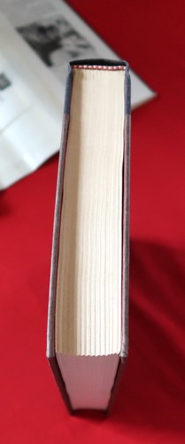 SIGNED Raymond E. Feist Faerie Tale Hardcover Book - Picture 8 of 10