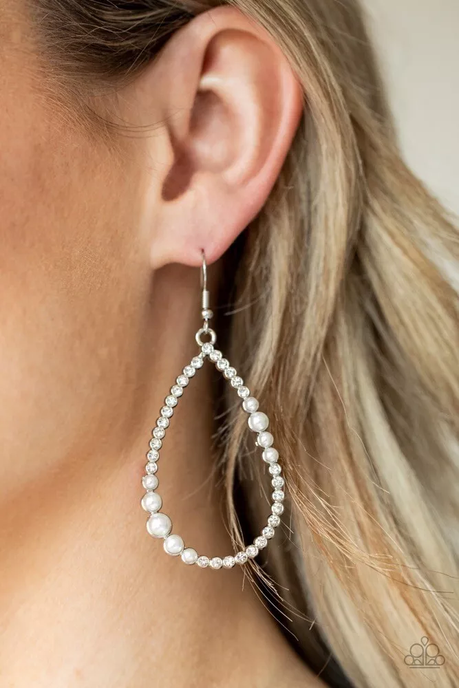 Say no more white earrings paparazzi deals