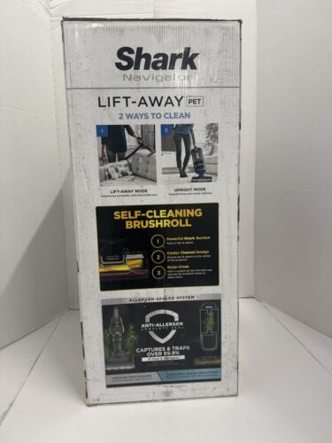 Shark Navigator Upright Vacuum Cleaner with Self-Cleaning Brushroll, CU530 - Picture 4 of 4